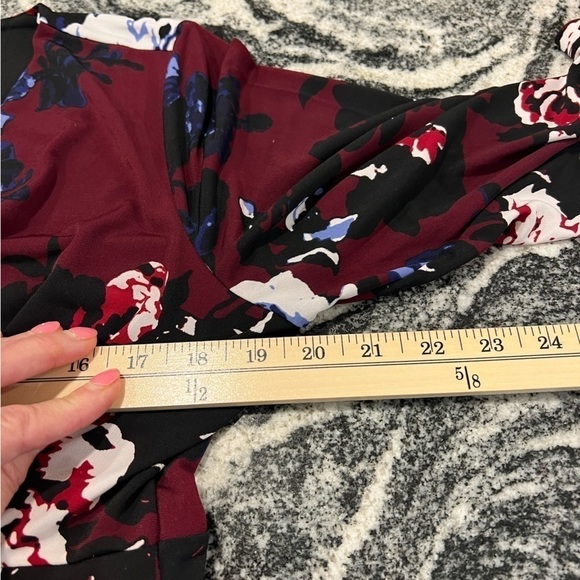 A PEA IN THE POD wine with big floral faux wrap dress with 3/4 sleeves - Picture 11 of 15